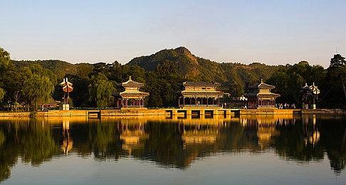 《装甲核心6》公开5分钟游戏简介及真人宣传片